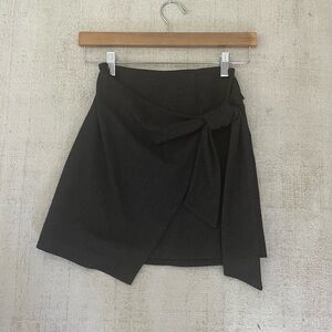 Aritzia Wilfred mini skirt